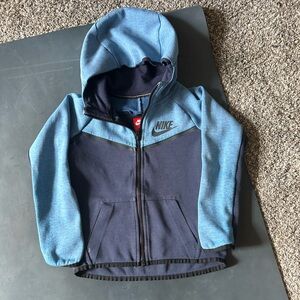 Nike tech jacket boys 7/L